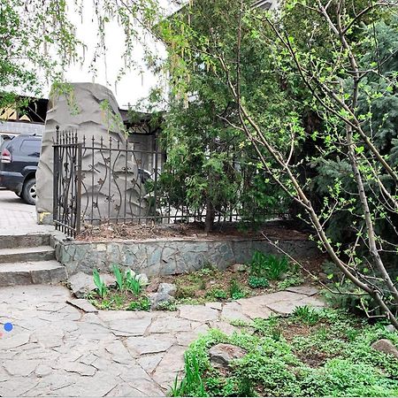 Dimm Отель Almatî Exterior foto